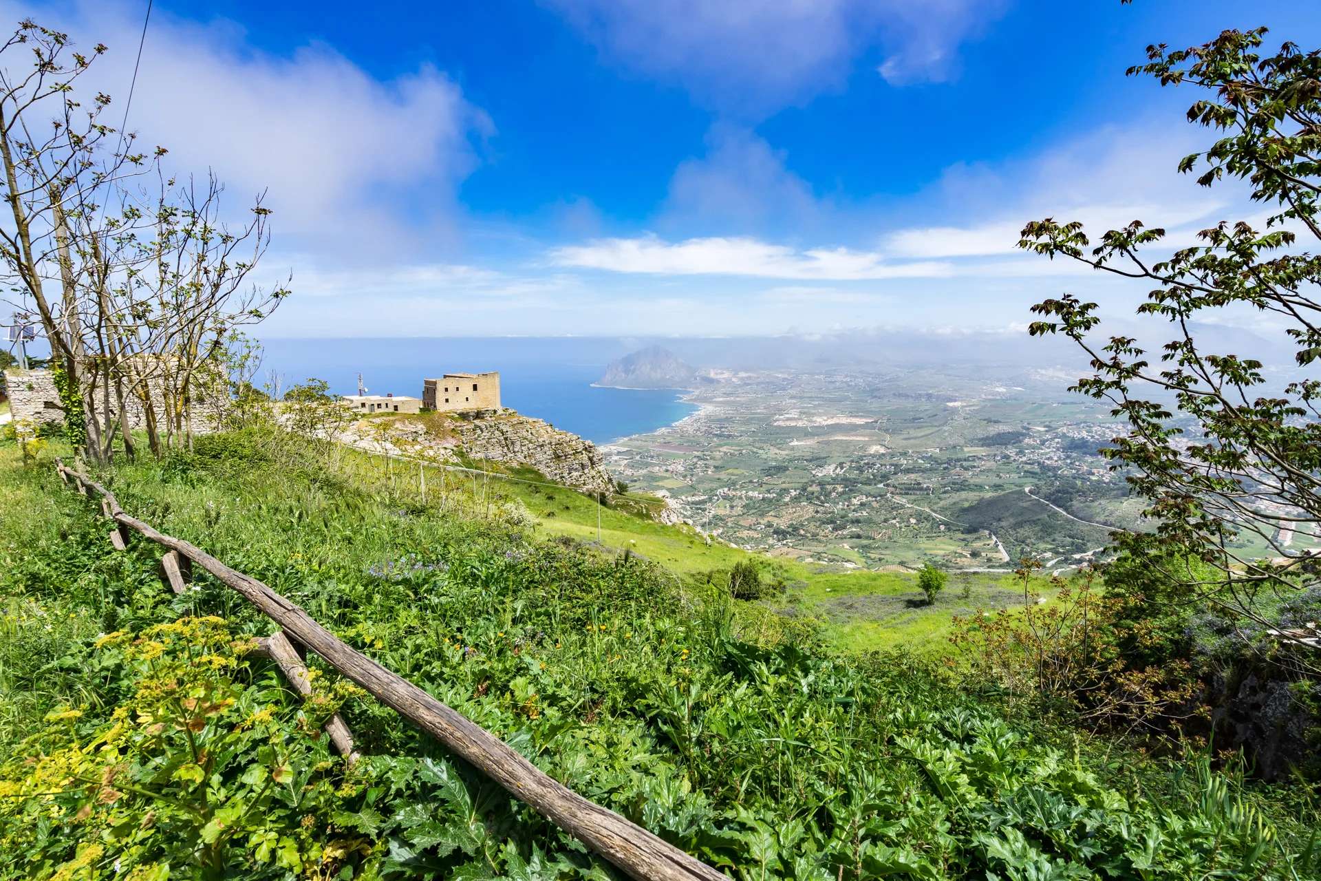 Panorama dalla collina di Erice verso la costa